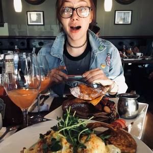 Meet your Posher, Mollie